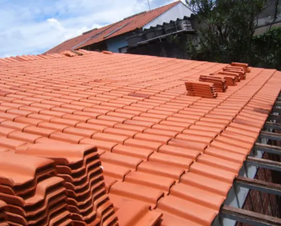 especialista-em-reforma-e-conserto-de-goteiras-em-telhados