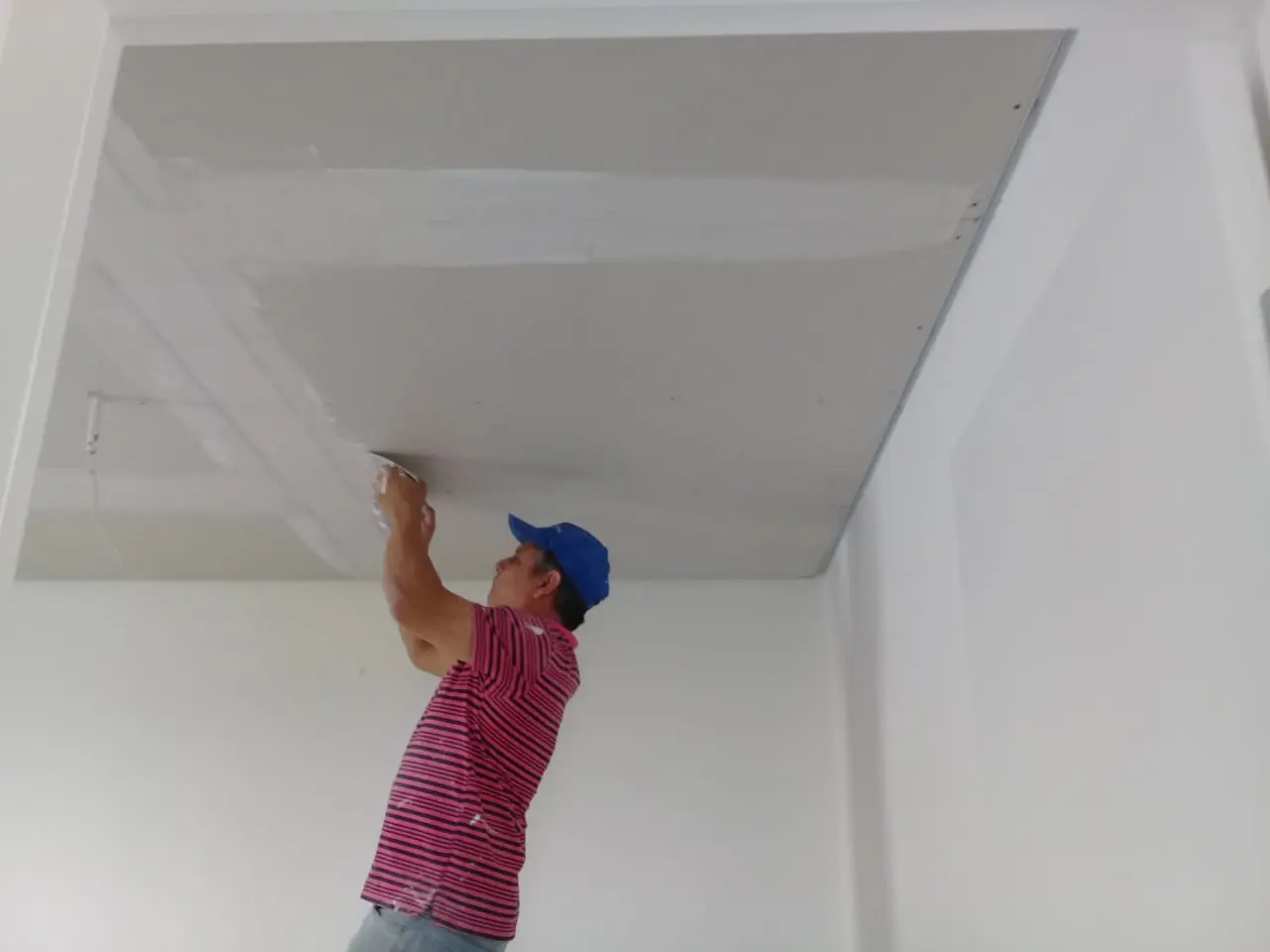 aplicação de gesso para revestimento de parede sorocaba